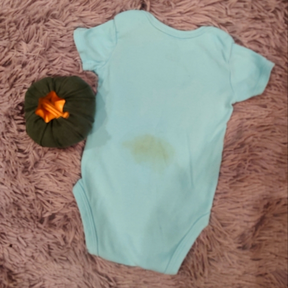 5 3 Month Onesies Blue, White, Black, Grey & Teal - Picture 4 of 8